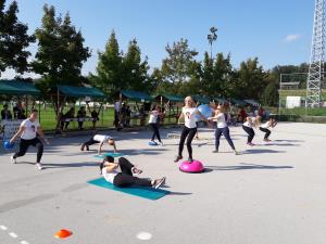 Funkcionalno vadbo je prikazala skupina pod vodstvom Petre Čebokelj. 